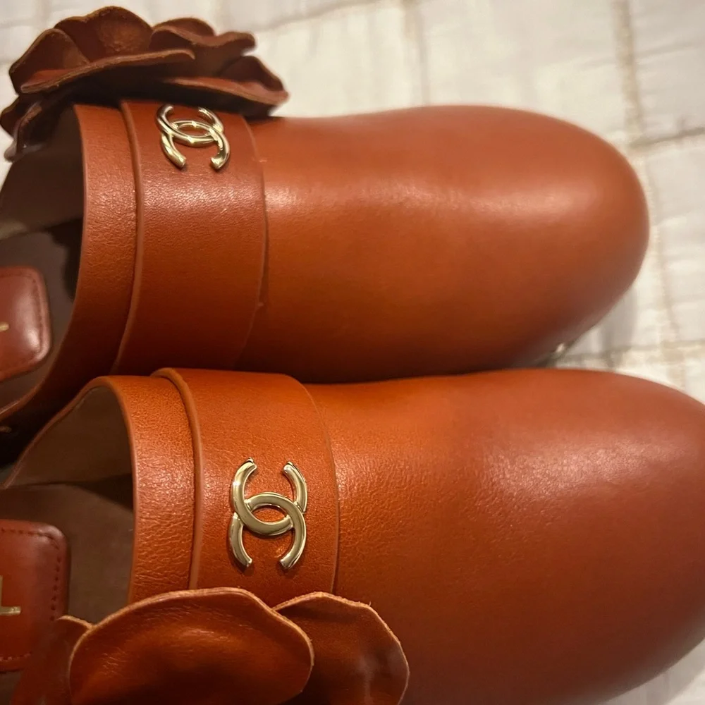 Chanel Clogs Brown. BNEW Sz 40 - Picture 4 of 10